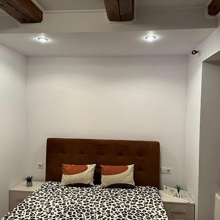 Iazi Apartament Μπρασόβ Εξωτερικό φωτογραφία